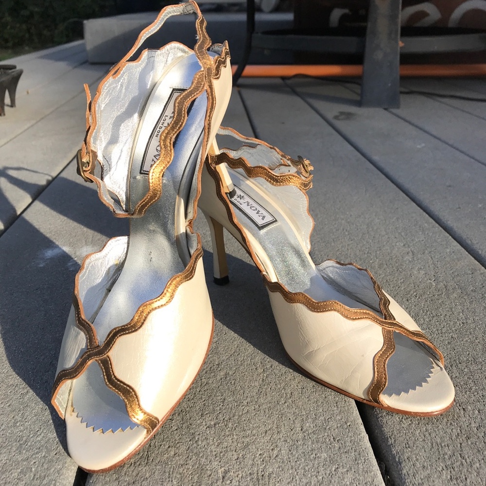 Nia Nova London Heels sz 38 /8 Great Condition!!